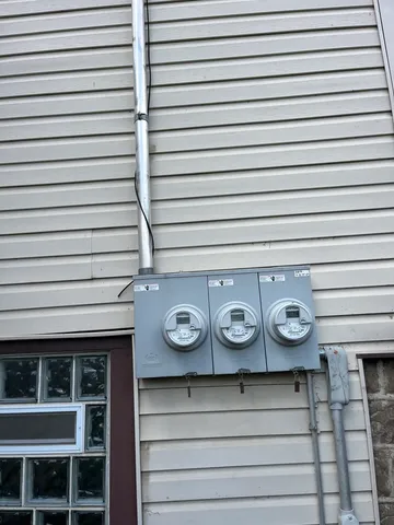 $379,000 | 10653 South Mackinaw Avenue, Chicago, IL 60617