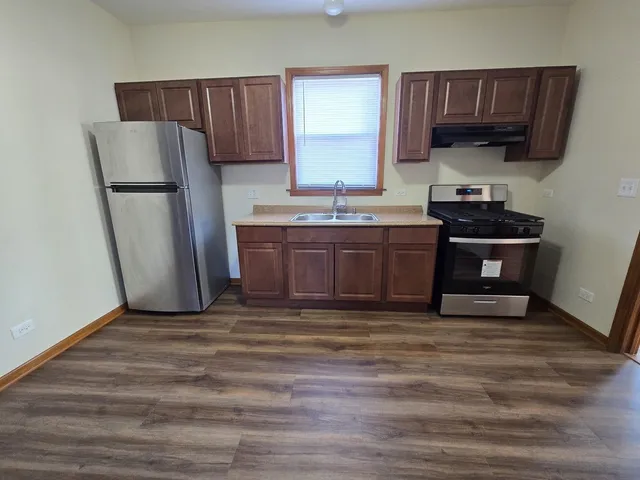 $379,000 | 10653 South Mackinaw Avenue, Chicago, IL 60617