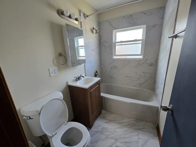 $379,000 | 10653 South Mackinaw Avenue, Chicago, IL 60617