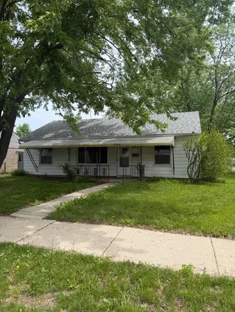 $179,900 | 26700 Grandmont Street, Roseville, MI 48066