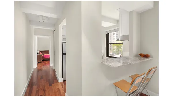 $5,500 | 235 East 49th Street, Unit 7B | Midtown East