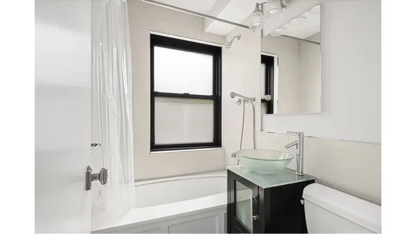 $5,500 | 235 East 49th Street, Unit 7B | Midtown East