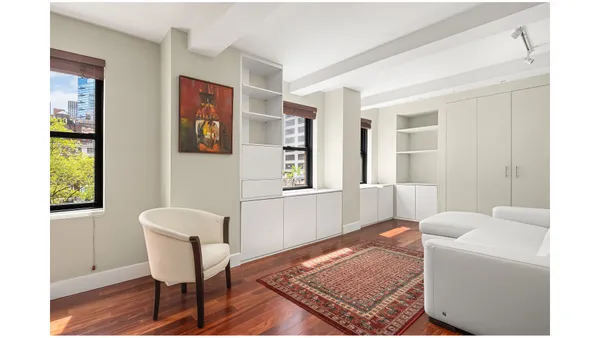 $5,500 | 235 East 49th Street, Unit 7B | Midtown East