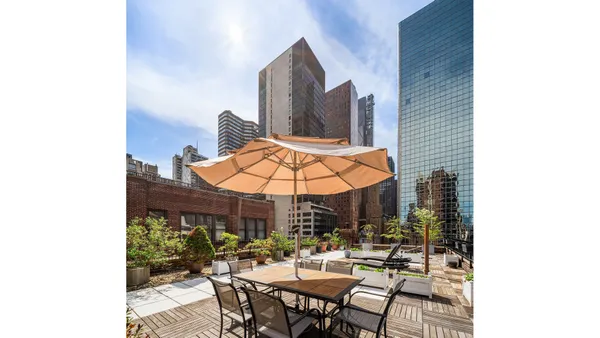 $5,500 | 235 East 49th Street, Unit 7B | Midtown East