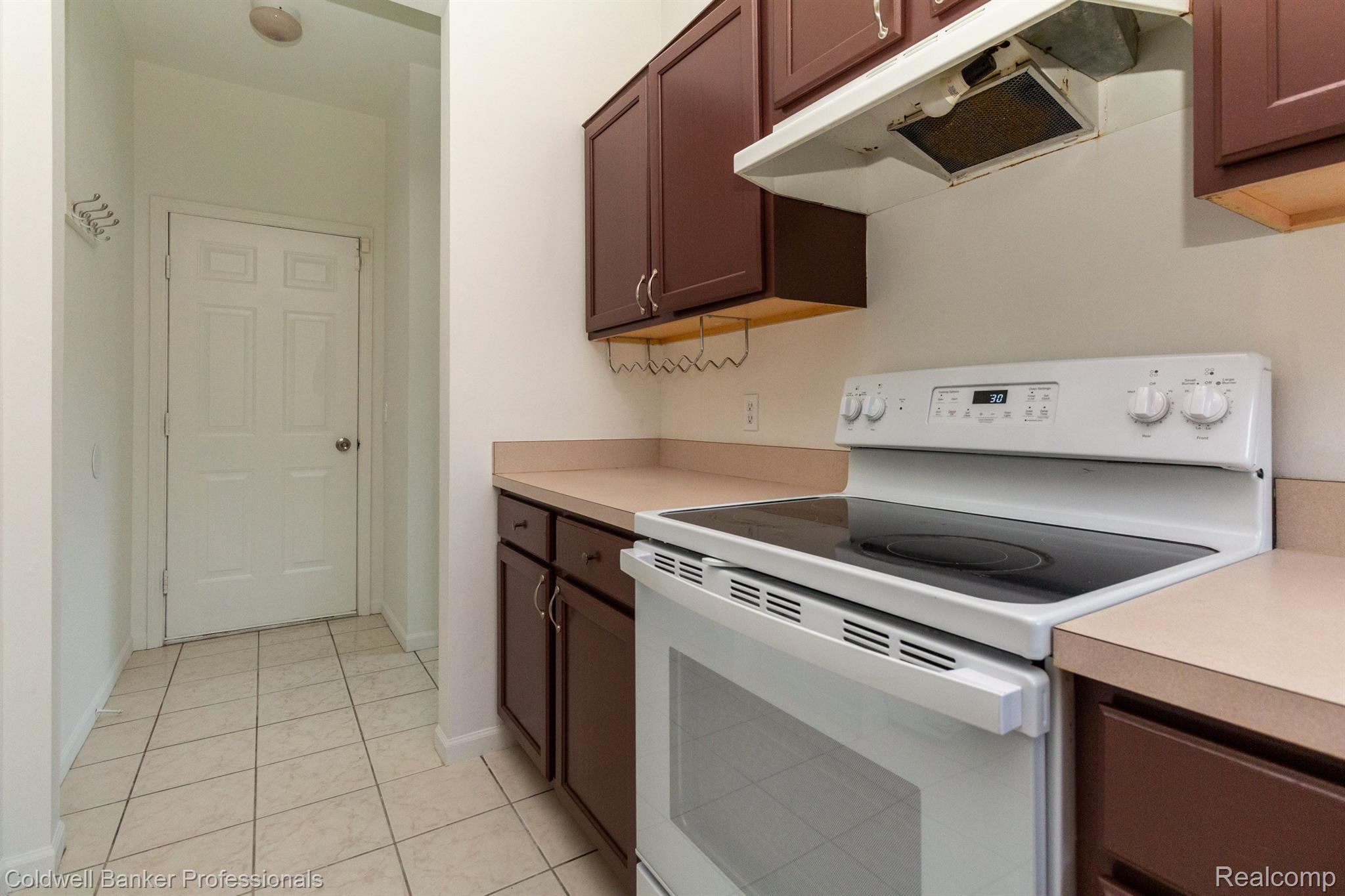 3870 Beechcrest Road Rochester, MI 48309 - Photo 16 of 47 Gallery Image 16