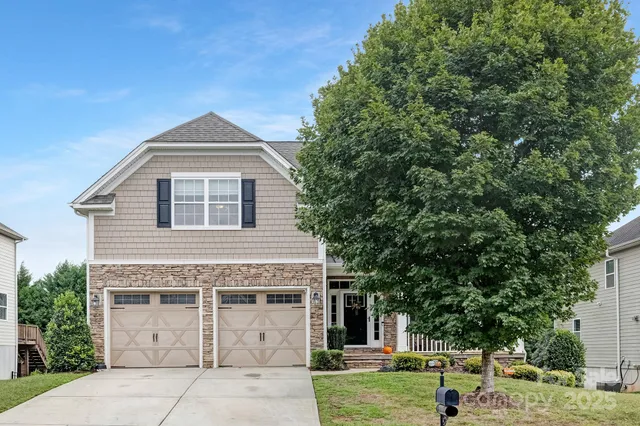 $690,500 | 5033 El Molino Drive, Charlotte, NC 28214