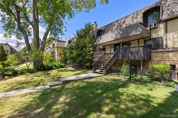 $230,000 | 8060 West 9th Avenue, Unit 207, Lakewood, CO 80214
