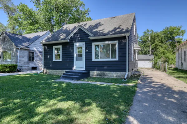 $179,900 | 4880 North 49th Street, Milwaukee, WI 53218