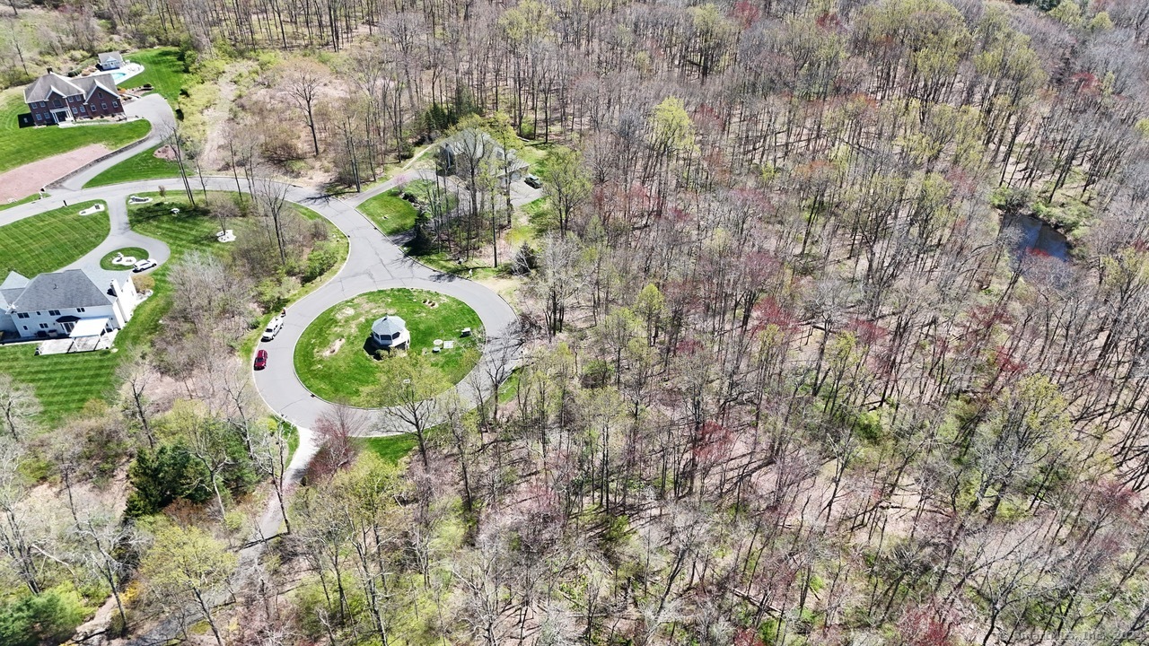75 Gleneagle Road Middlebury, CT 06762 - Photo 31 of 33