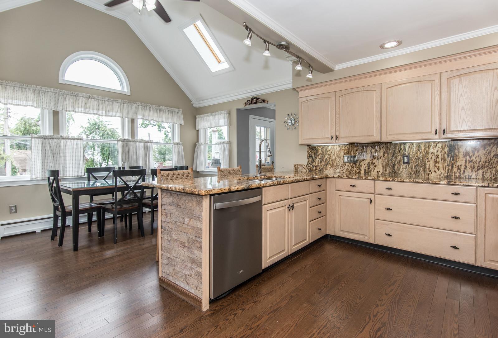 518 Stewart Road Hatboro, PA 19040 - Photo 38 of 103 Vaulted Ceilings