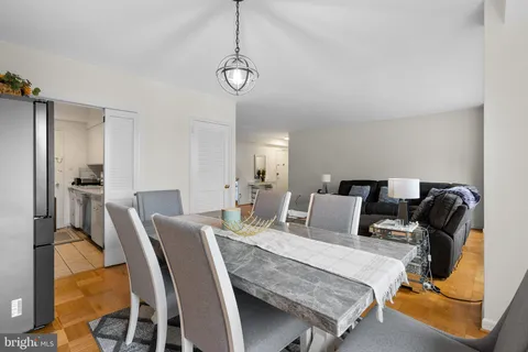 $3,200 | 4301 Massachusetts Avenue Northwest, Unit 7002, Washington, DC 20016