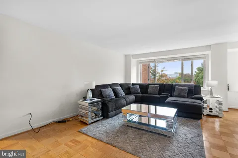 $3,200 | 4301 Massachusetts Avenue Northwest, Unit 7002, Washington, DC 20016