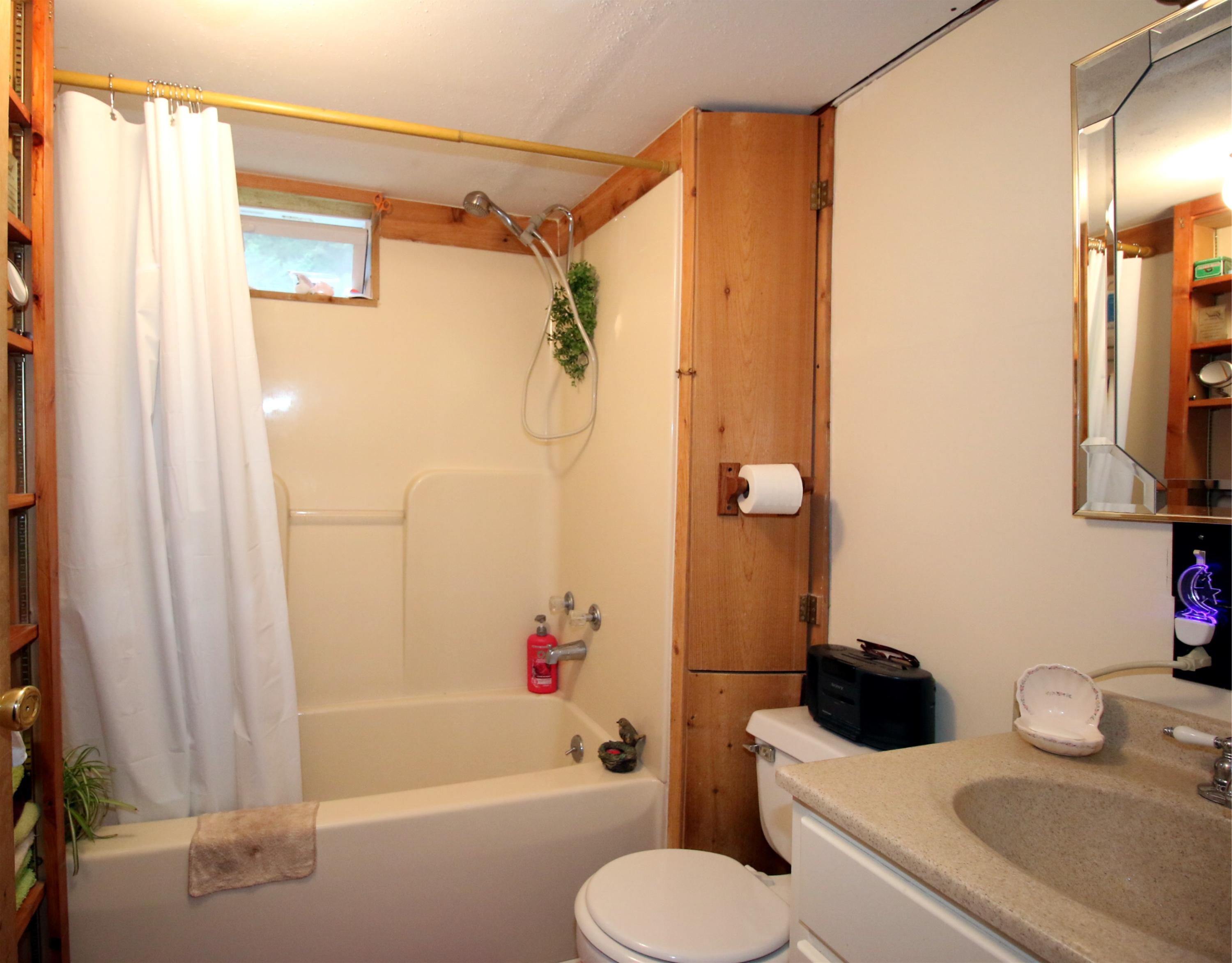 4229 South Bay Mills Point Road Brimley, MI 49715 - Photo 10 of 16 Gallery Image 10