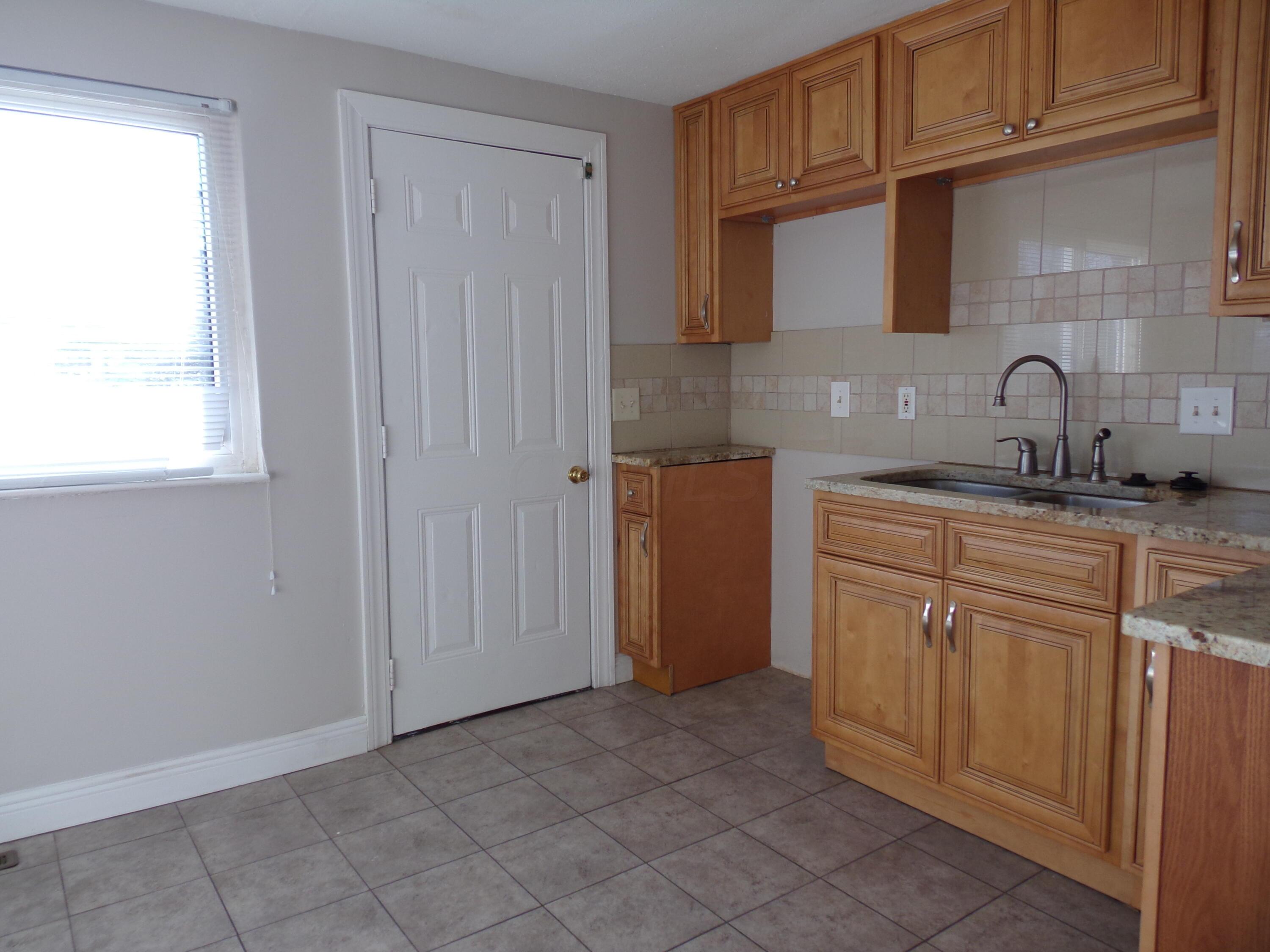 3709 Briggs Road, Unit 3711 Columbus, OH 43228 - Photo 5 of 19 3709