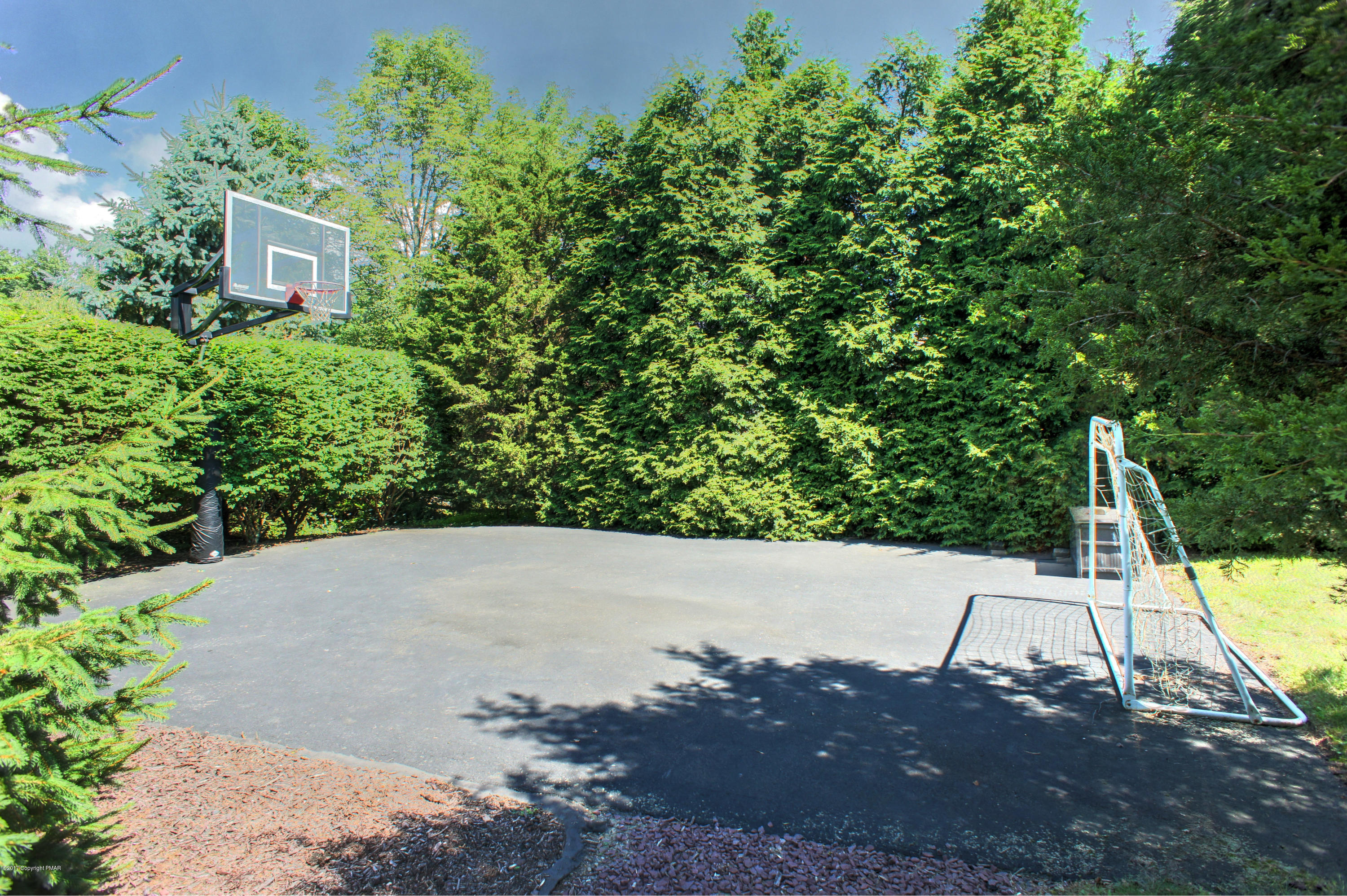1574 Rachel Road Stroudsburg, PA 18360 - Photo 11 of 58 Basketball Court