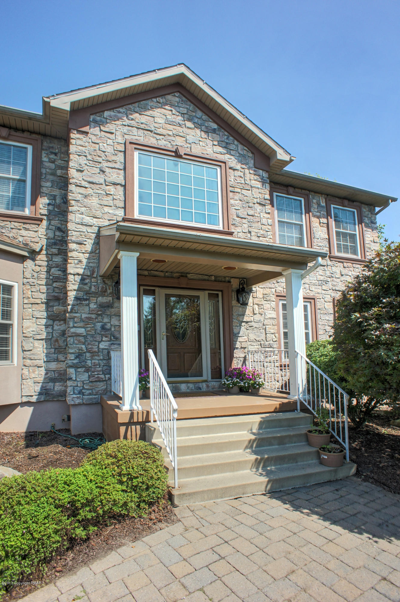1574 Rachel Road Stroudsburg, PA 18360 - Photo 2 of 58 Grand Entry