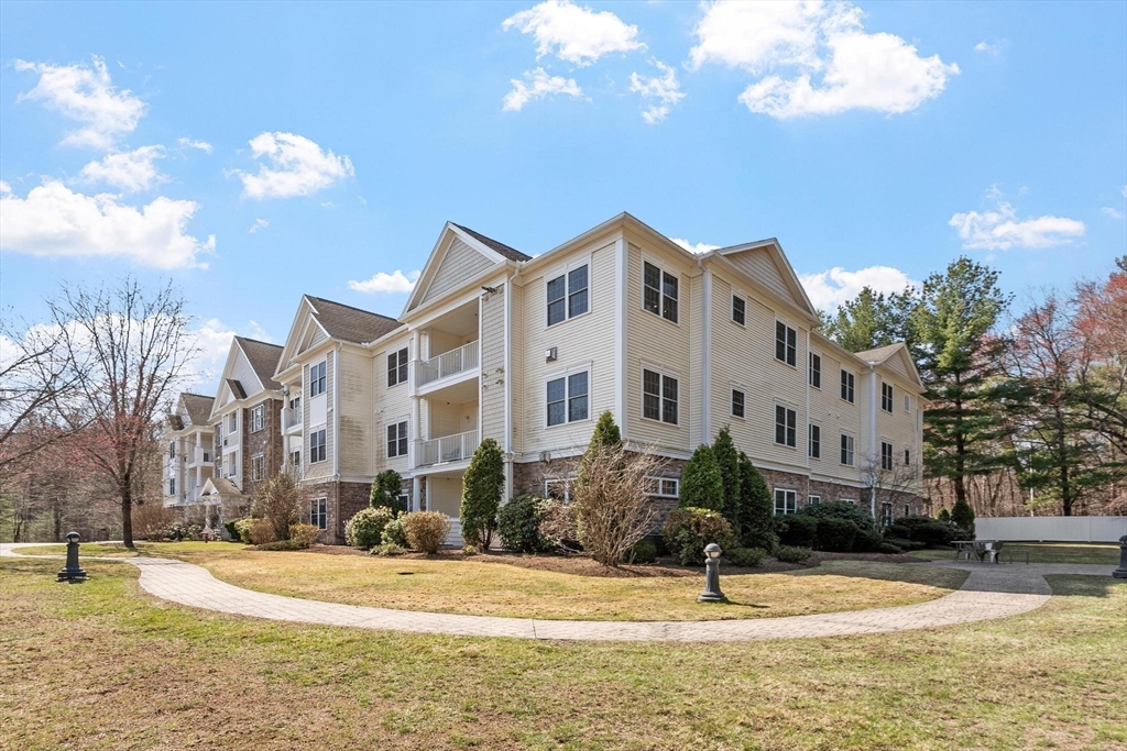 1302 Albion Road, Unit 1302 Bedford, MA 01730 - Photo 31 of 35 Gallery Image 31