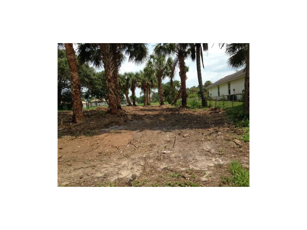 829 George Street Sebastian, FL 32958 - Photo 4 of 10 Gallery Image 4
