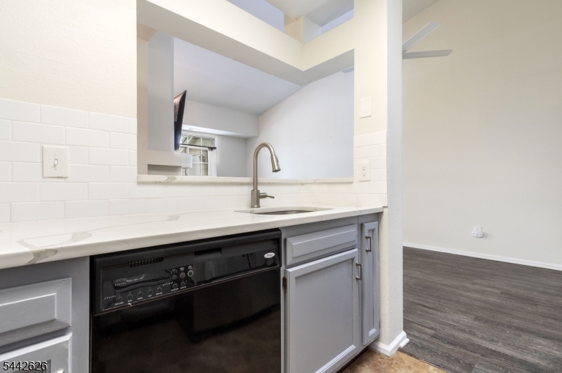 24 Wescott Road, Unit 24 Bedminster, NJ 07921 - Photo 13 of 26