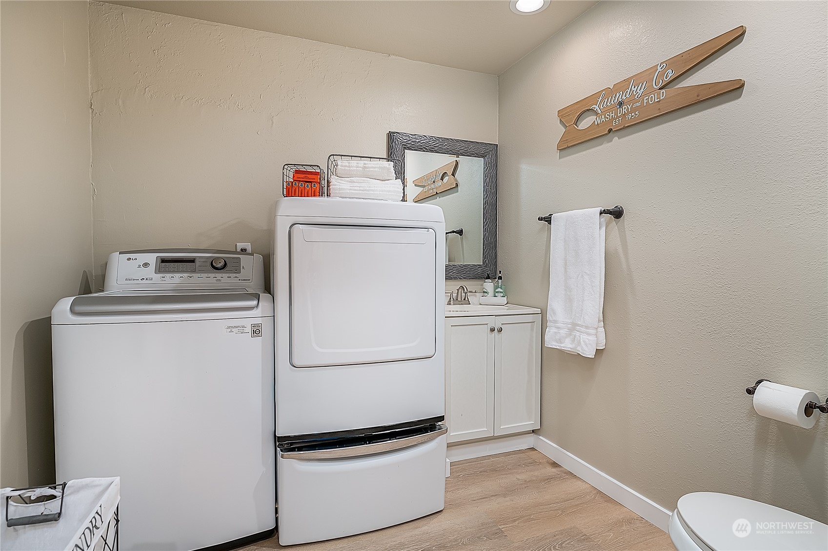24121 6th Place West Bothell, WA 98021 - Photo 24 of 32 a utility room with dryer and washer