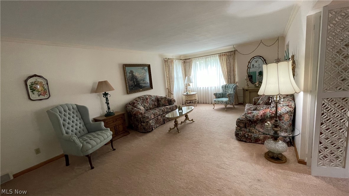 1307 Amherst Road Northeast Massillon, OH 44646 - Photo 3 of 24 Gallery Image 3