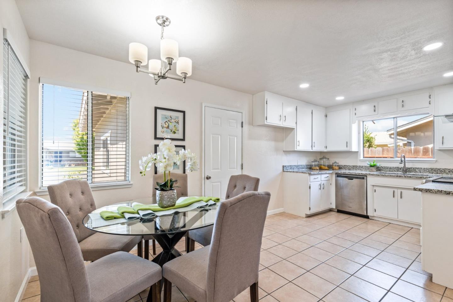 2021 Rochelle Avenue Turlock, CA 95382 - Photo 3 of 26 Gallery Image 3