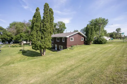 $249,900 | 2101 Kenneth Drive, Albert Lea, MN 56007