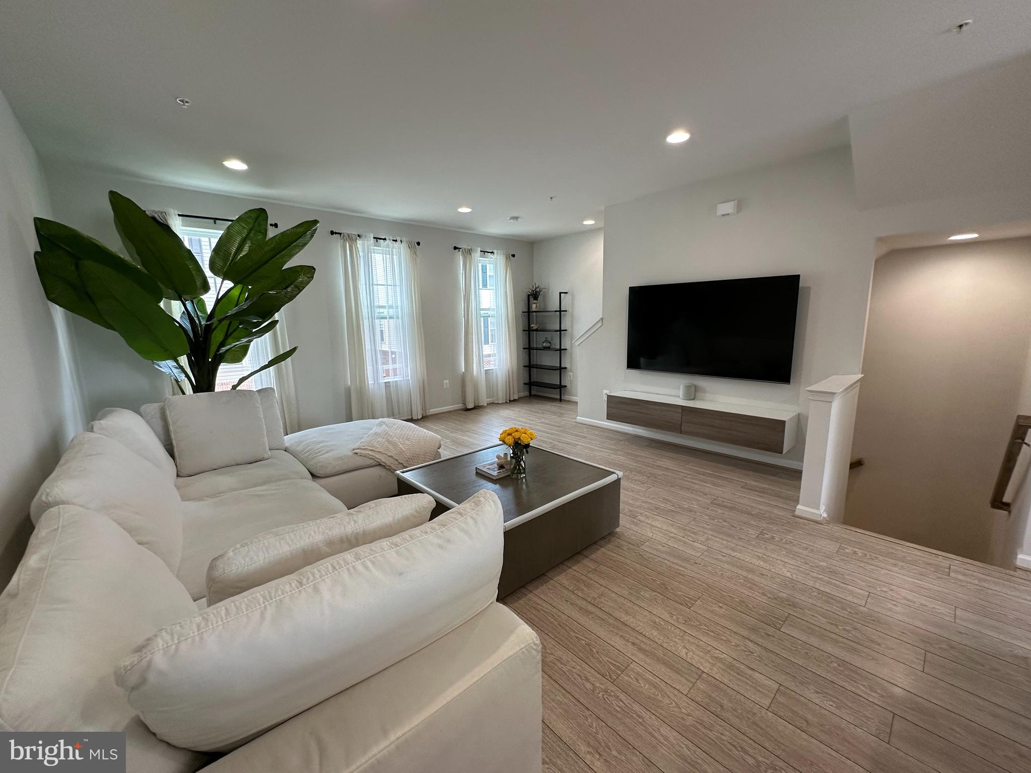 15719 Steamboat Way Silver Spring, MD 20906 - Photo 11 of 43 Gallery Image 11