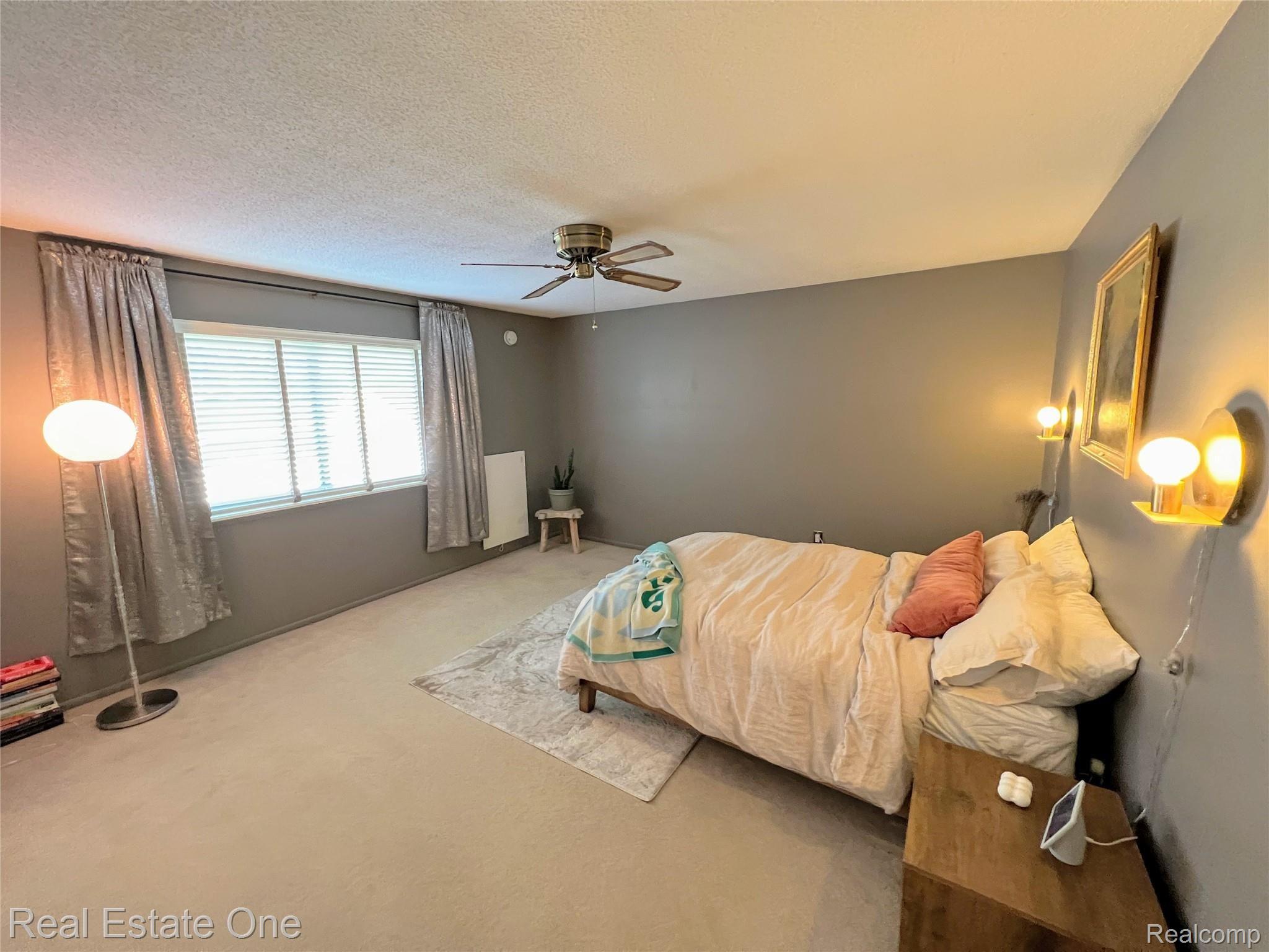 1506 Normandy Road, Unit 210 Royal Oak, MI 48073 - Photo 14 of 25 IMG_1572.jpg