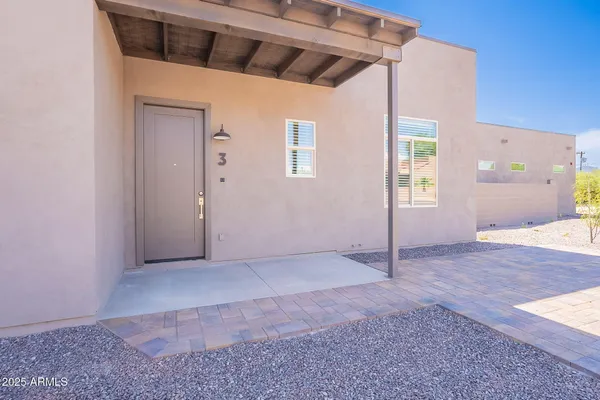 $2,500 | 6041 East Valley Way, Unit 7, Cave Creek, AZ 85331