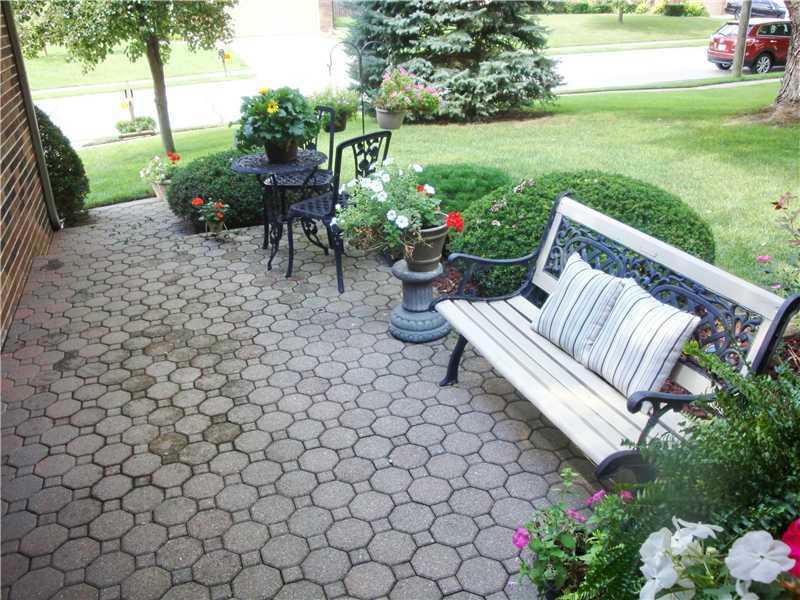 377 Old Farm Road Danville, IN 46122 - Photo 2 of 22