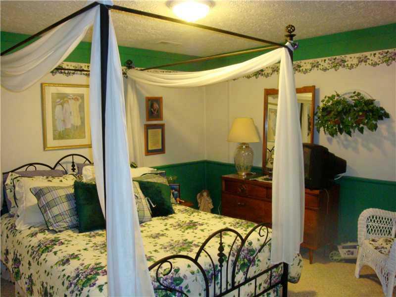 377 Old Farm Road Danville, IN 46122 - Photo 11 of 22