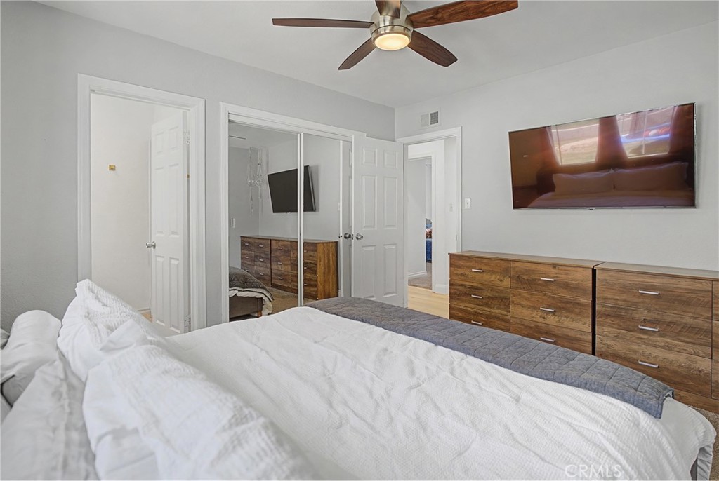 24348 Cross Street Newhall, CA 91321 - Photo 13 of 35