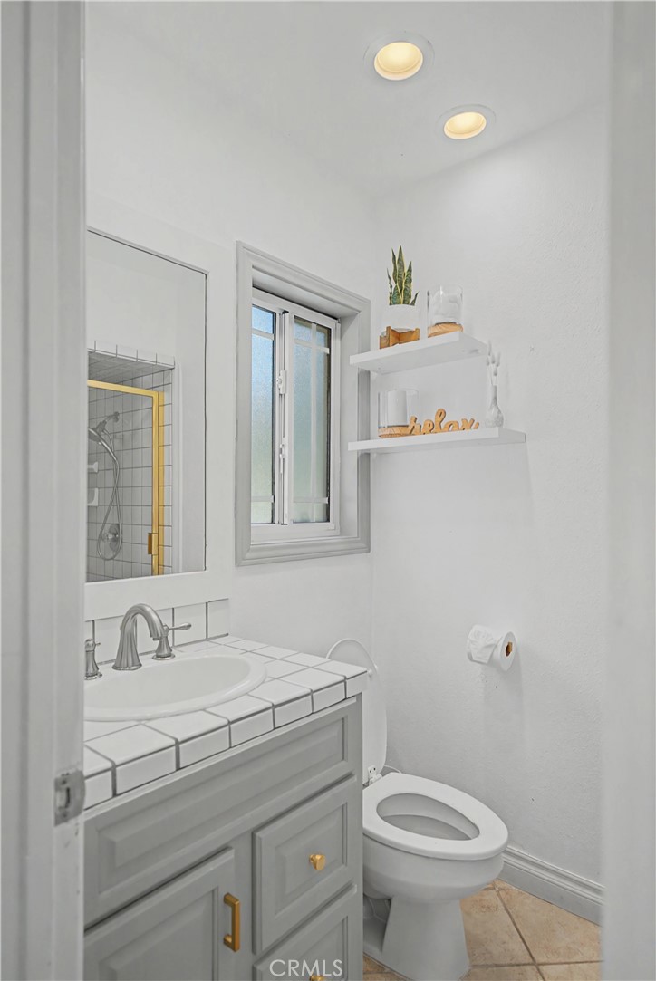 24348 Cross Street Newhall, CA 91321 - Photo 15 of 35