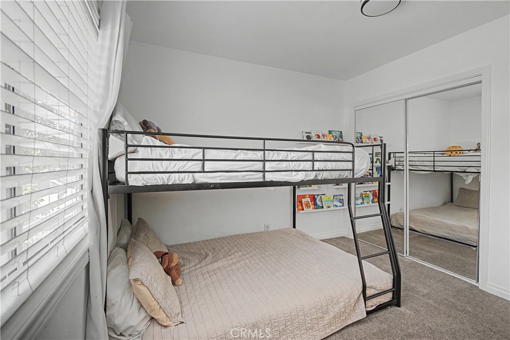 24348 Cross Street Newhall, CA 91321 - Photo 17 of 35