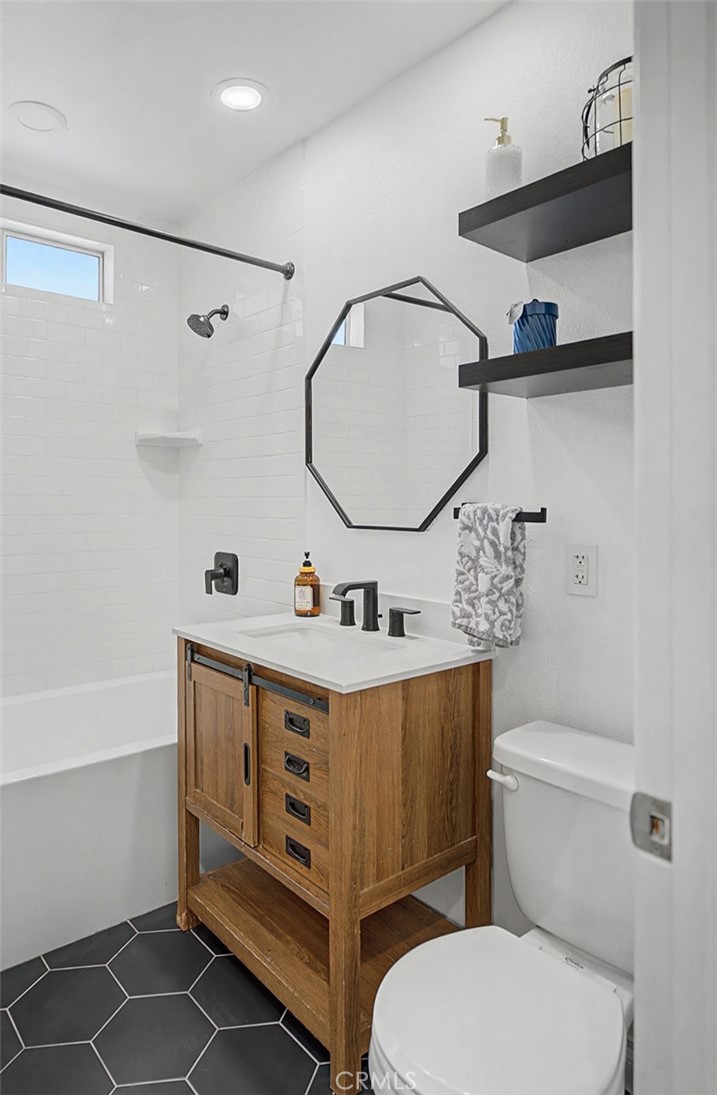 24348 Cross Street Newhall, CA 91321 - Photo 18 of 35