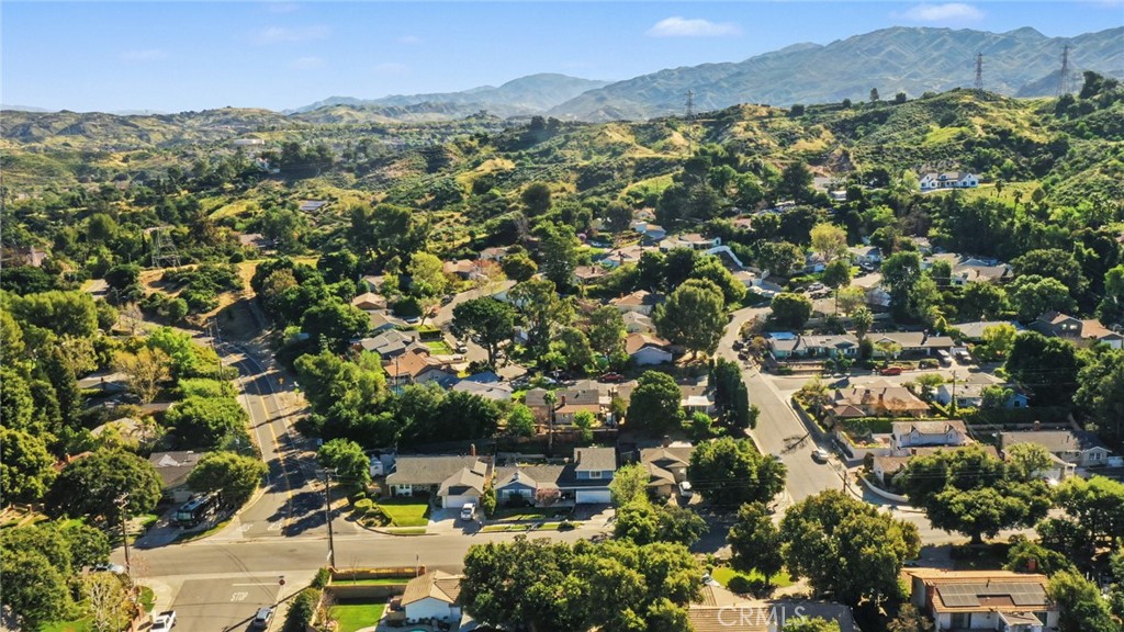 24348 Cross Street Newhall, CA 91321 - Photo 34 of 35