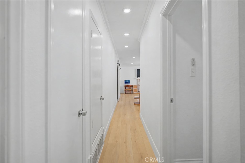 24348 Cross Street Newhall, CA 91321 - Photo 6 of 35