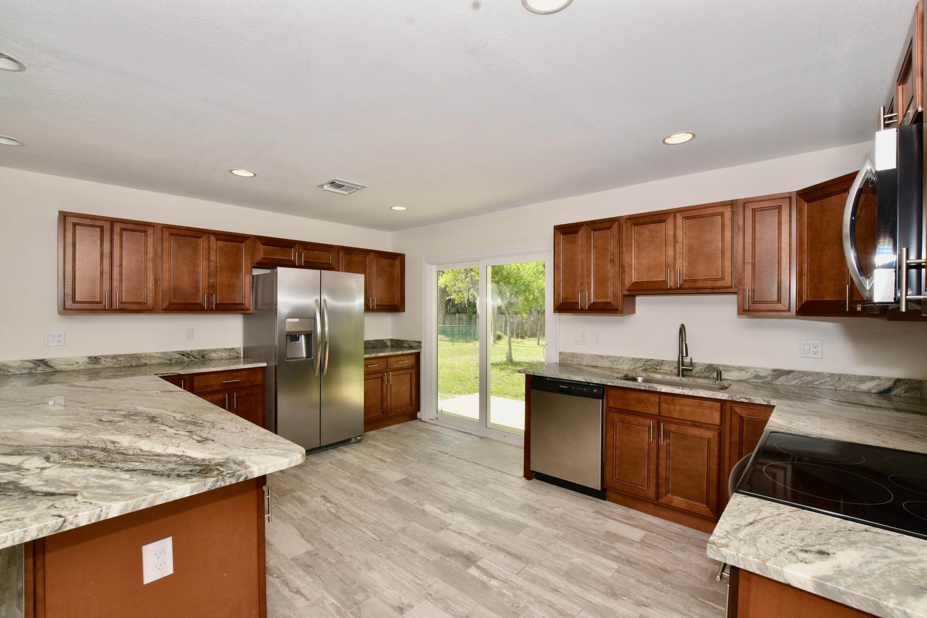8401 Salerno Road Fort Pierce, FL 34951 - Photo 1 of 19 DSC_5772