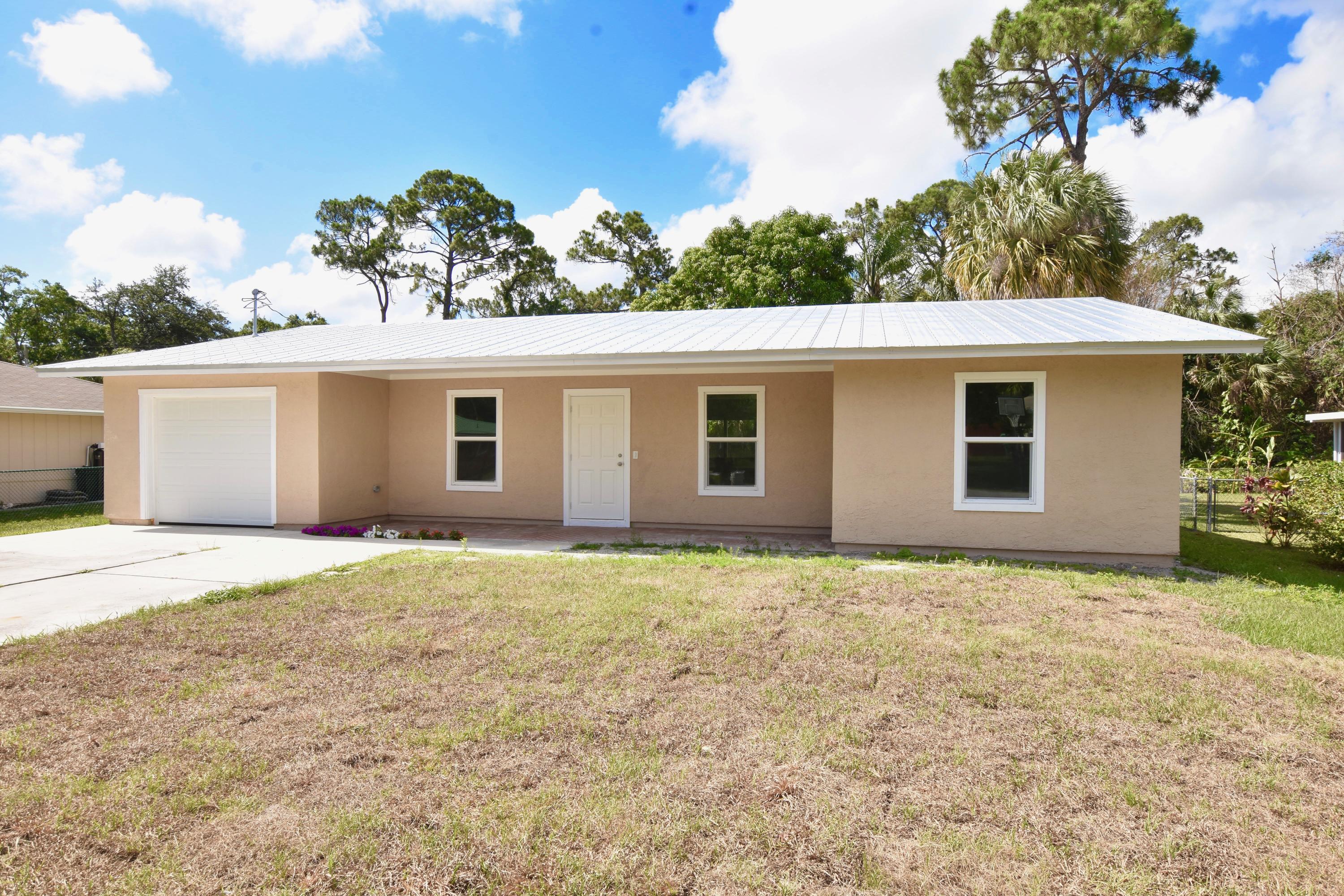 8401 Salerno Road Fort Pierce, FL 34951 - Photo 4 of 19 DSC_5751