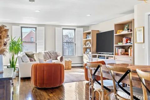 $1,115,000 | 417 Bunker Hill Street, Unit 2, Boston, MA 02129