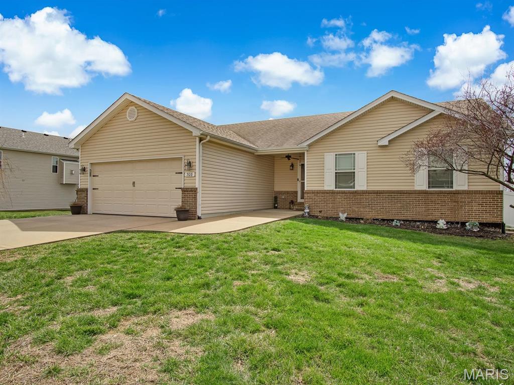 708 Ward Avenue Waterloo, IL 62298 - Photo 2 of 21