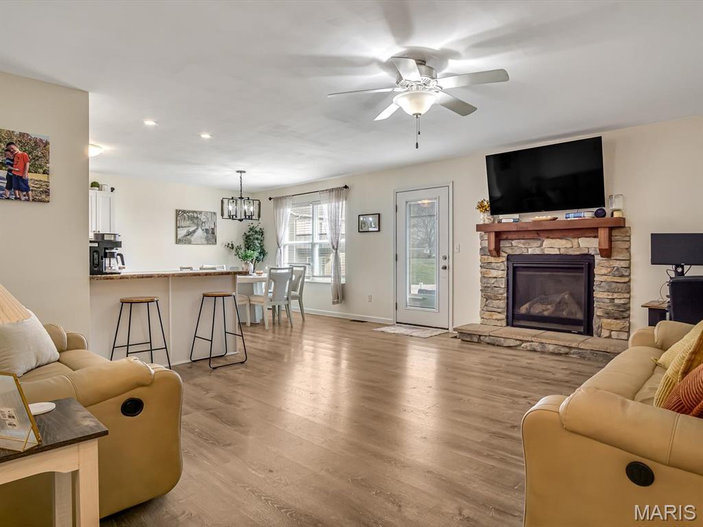 708 Ward Avenue Waterloo, IL 62298 - Photo 4 of 21