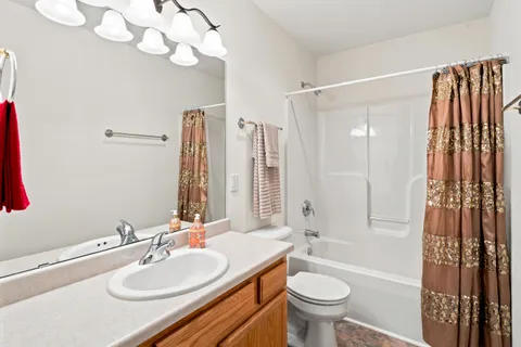 $525,000 | W3647 Lakeview Drive, Geneva, WI 53147