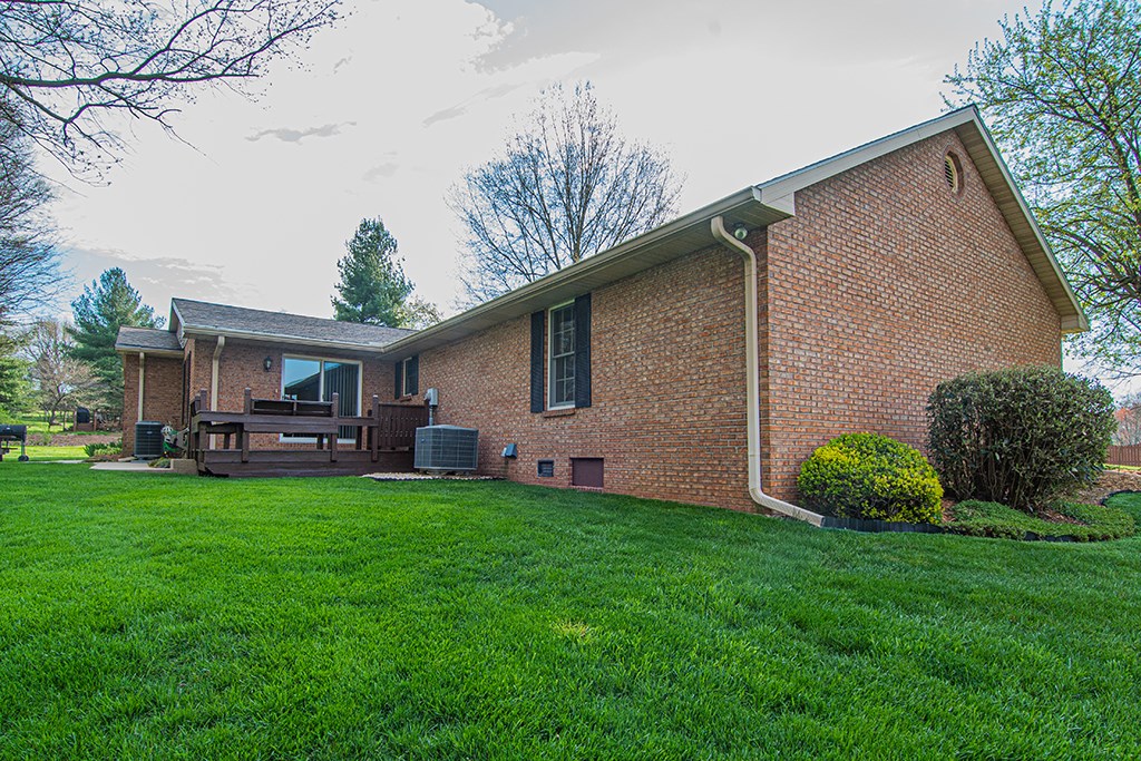 992 Quail Ridge Circle Vincennes, IN 47591 - Photo 32 of 36 Gallery Image 32