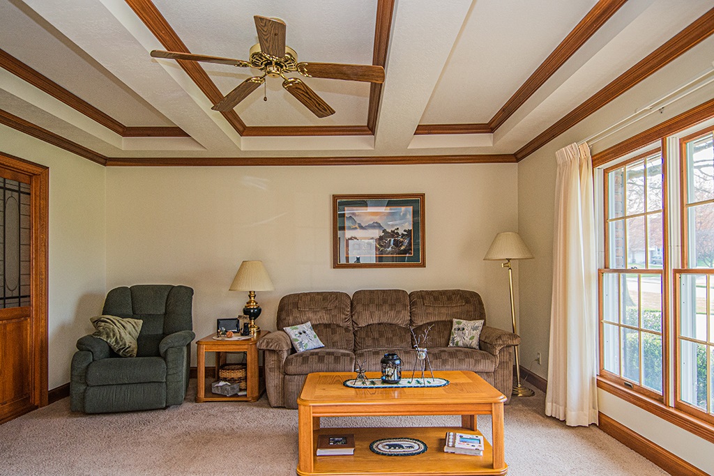 992 Quail Ridge Circle Vincennes, IN 47591 - Photo 6 of 36 Gallery Image 6