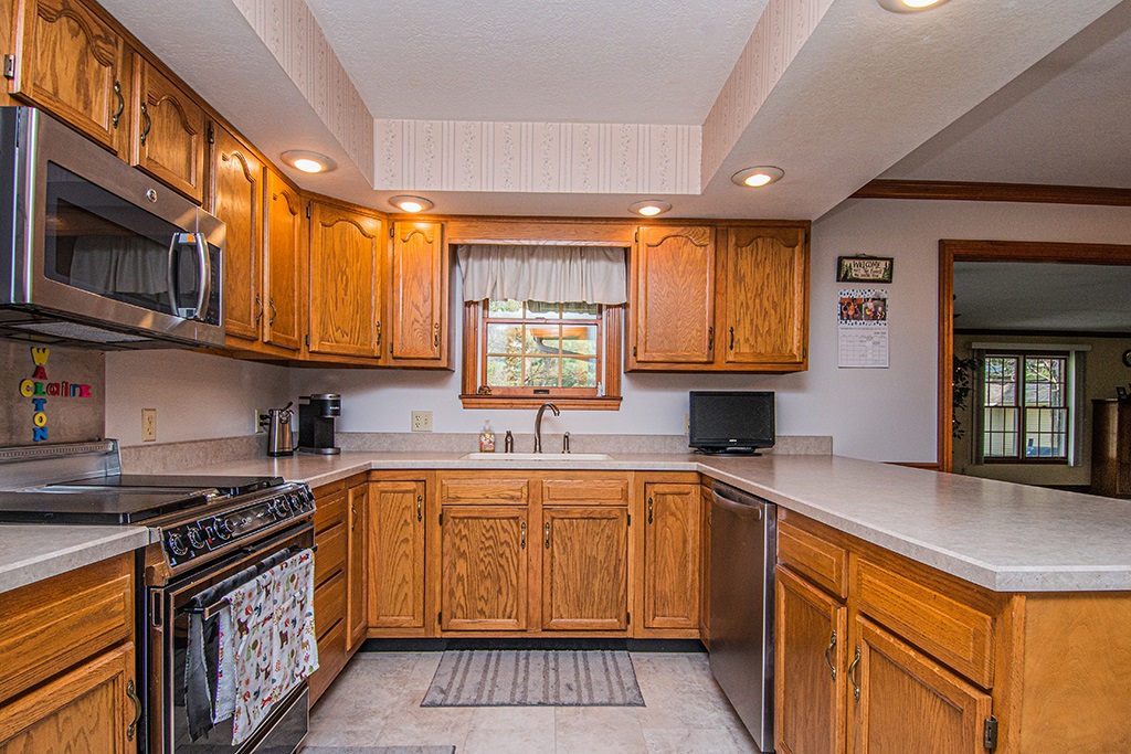 992 Quail Ridge Circle Vincennes, IN 47591 - Photo 9 of 36 Gallery Image 9