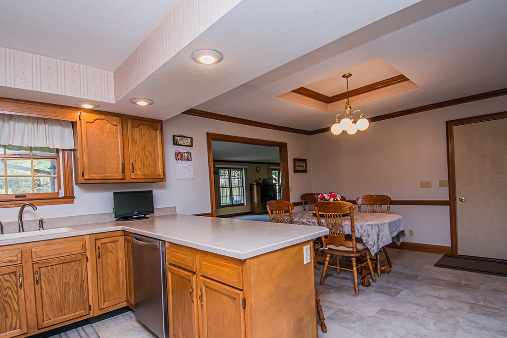 992 Quail Ridge Circle Vincennes, IN 47591 - Photo 10 of 36 Gallery Image 10