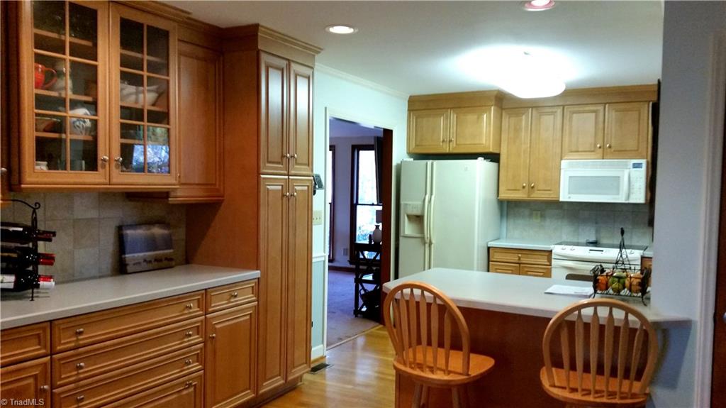 8541 Linville Road Oak Ridge, NC 27310 - Photo 11 of 29