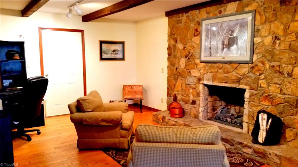 8541 Linville Road Oak Ridge, NC 27310 - Photo 8 of 29